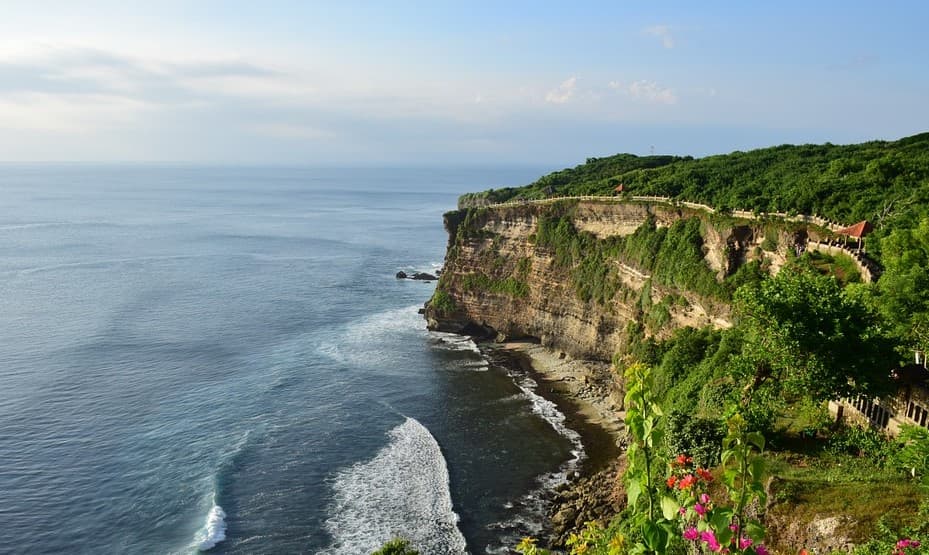 Rekomendasi Pilihan Wajib diKunjungi Pantai Daerah Uluwatu - Blogger Seindotravel